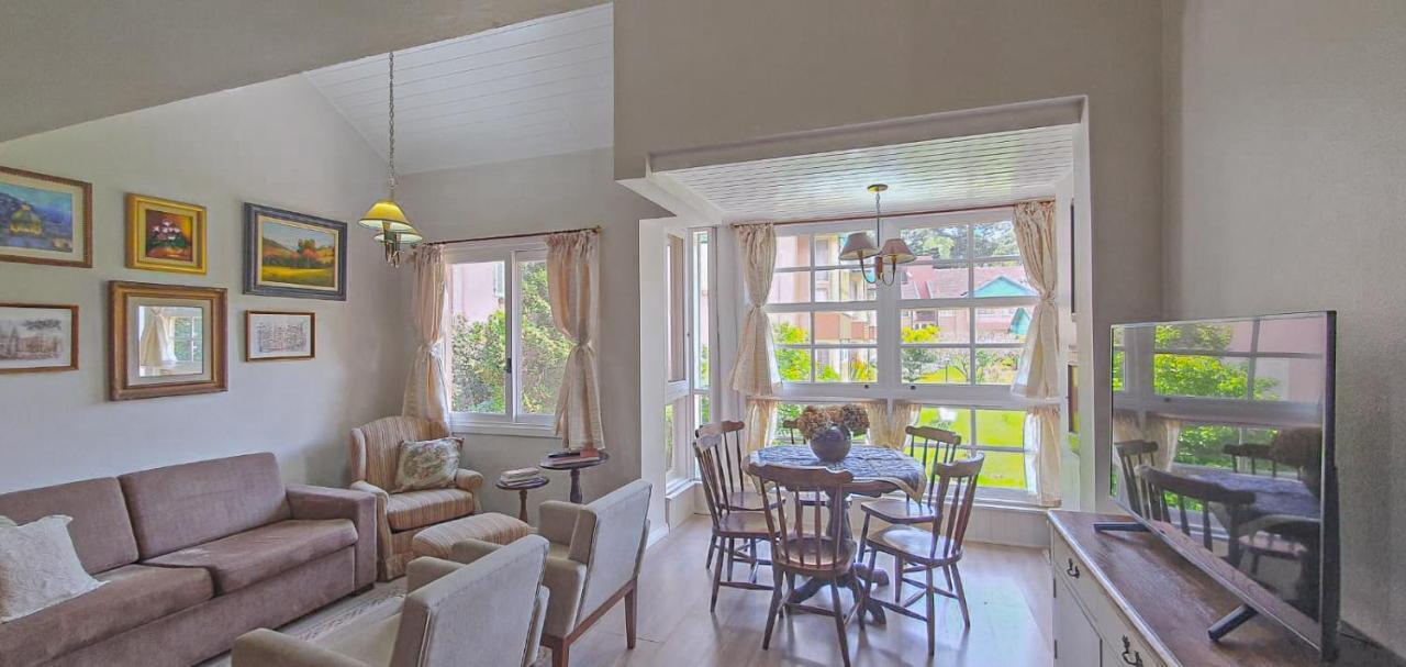 Duplex Floresta Negra - Sua Base Perfeita Em Gramado! Otima Localizacao Lagonegro 500M - 02 Quartos E 02 Banheiros Para Familia Em Condominio Fechad0, Cozinha Completa Com Garagem E Portaria 24H Exteriör bild