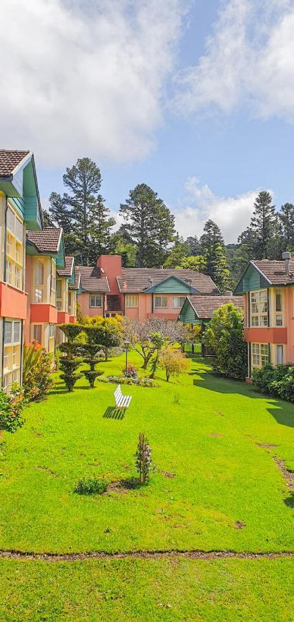 Duplex Floresta Negra - Sua Base Perfeita Em Gramado! Otima Localizacao Lagonegro 500M - 02 Quartos E 02 Banheiros Para Familia Em Condominio Fechad0, Cozinha Completa Com Garagem E Portaria 24H Exteriör bild