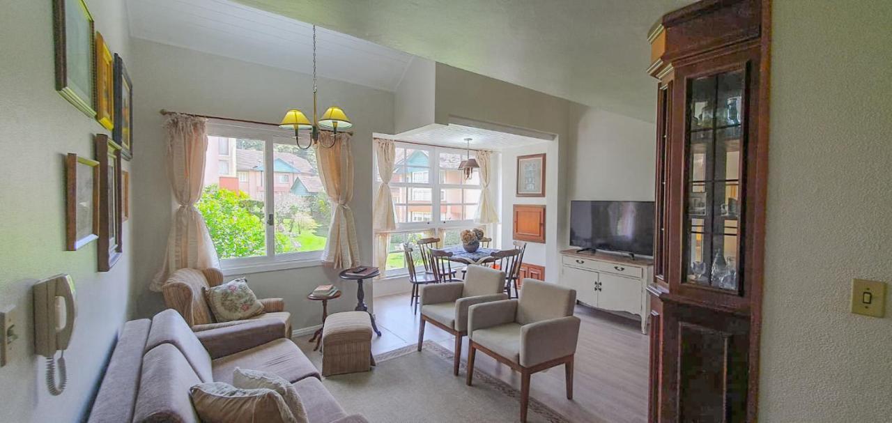 Duplex Floresta Negra - Sua Base Perfeita Em Gramado! Otima Localizacao Lagonegro 500M - 02 Quartos E 02 Banheiros Para Familia Em Condominio Fechad0, Cozinha Completa Com Garagem E Portaria 24H Exteriör bild